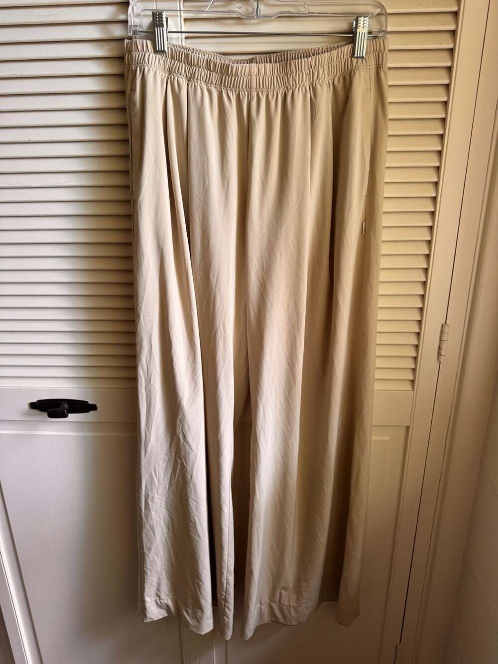 Vuori Women's Light Beige Pull-On Wide Leg Casual Pants Size M